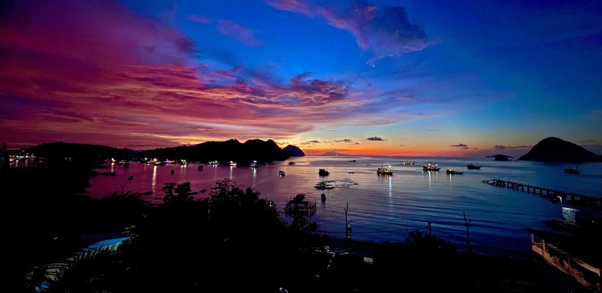 Hotel Blue Parrot Labuan Bajo Exterior foto