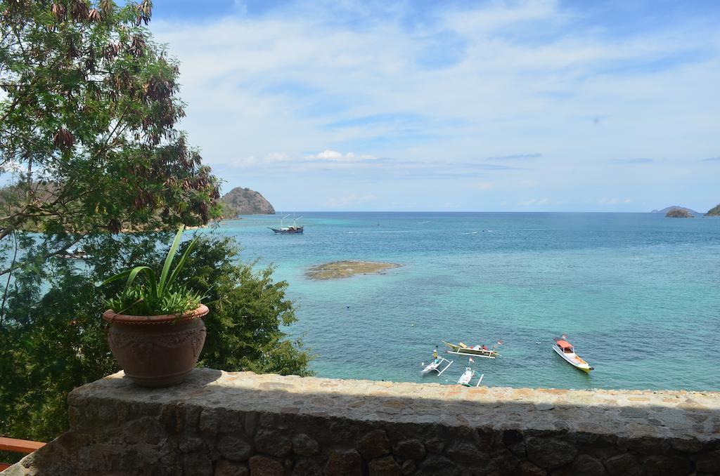 Hotel Blue Parrot Labuan Bajo Zimmer foto